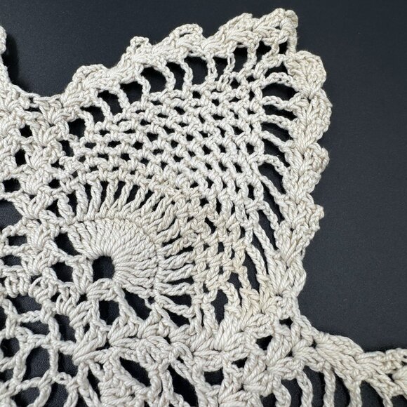Hand Crocheted Vintage Beige Star Doily 9"x14" Cottage Core Kitchen Decor - Picture 8 of 8